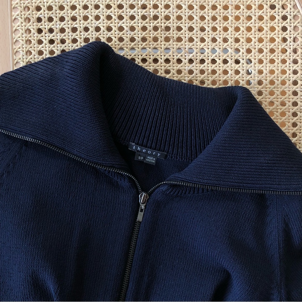 Theory cropped sweater